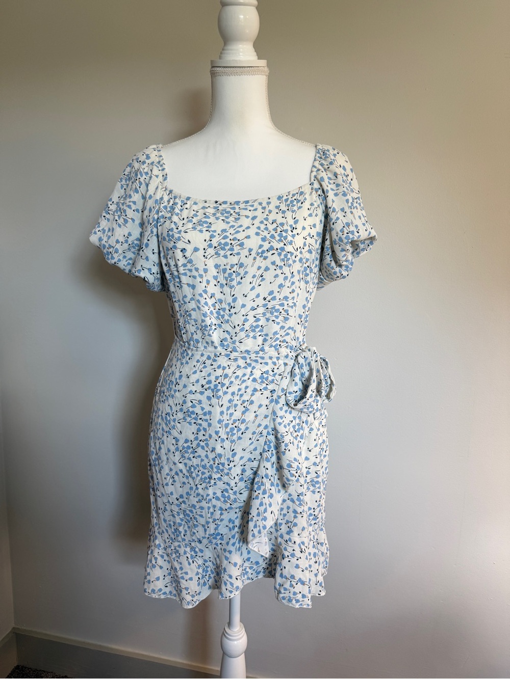 Speechless Blue White Ditsy Floral Puff Sleeve Mini Wrap Dress M